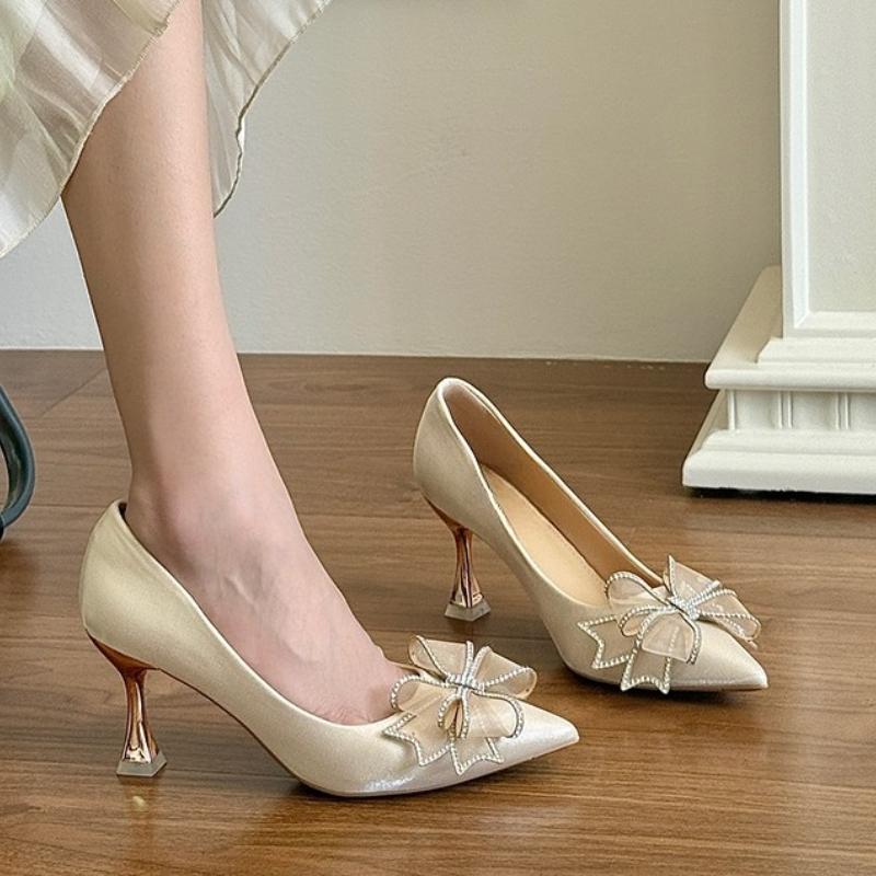 Damskie Szpilki Stiletto 2026 Nowa Moda Temperament Kok Różowe Kamienie Szpicaste Buty Ślubne Panny Młodej Projektanci Buty Buty Imprezowe