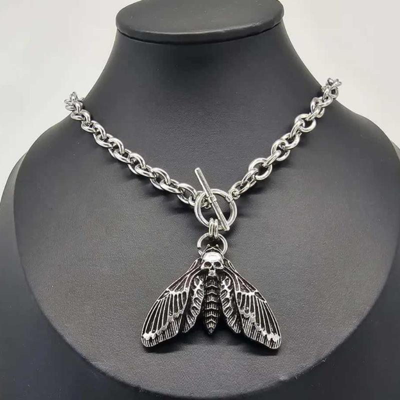 Gothic Death Moth T Shaped Alloy Necklace 44cm Lightweight Chain Jewelry for Unique Gothic and Fashion Accessories