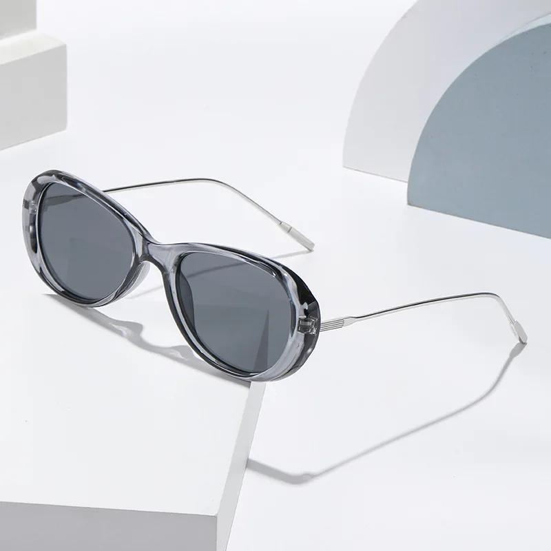

European and American Fashion High-end Oval Small Frame High Sunglasses Light Luxury Simple Casual Street Photography Glasses As Shown