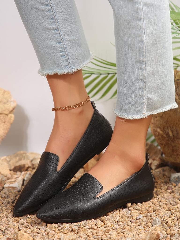 Fashion Fashion Slip on Loafers 2025 Woman Shoes Breathable Ballet Shallow Flats Women Soft Bottom Pointed Toe Boat Shoes Plus Size 43