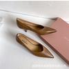 Scarpe singole da donna in pelle stile francese a punta piccola e profumata, nuove per la primavera e l'autunno 2025, con scollo a V, tacco a spillo medio, scarpe da pendolare singole sh