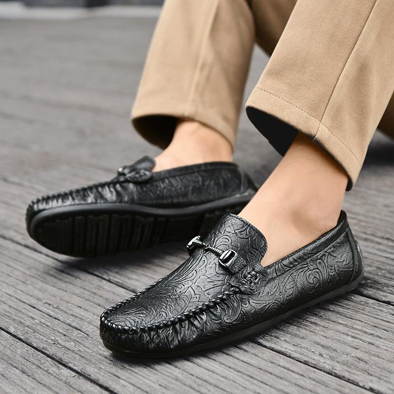Fashion Punk Style Male Wedding Shoes Men's Handmade Leather Loafers Casual Driving Flats Handmade Slip-on Shoes New Comfy Moccasins