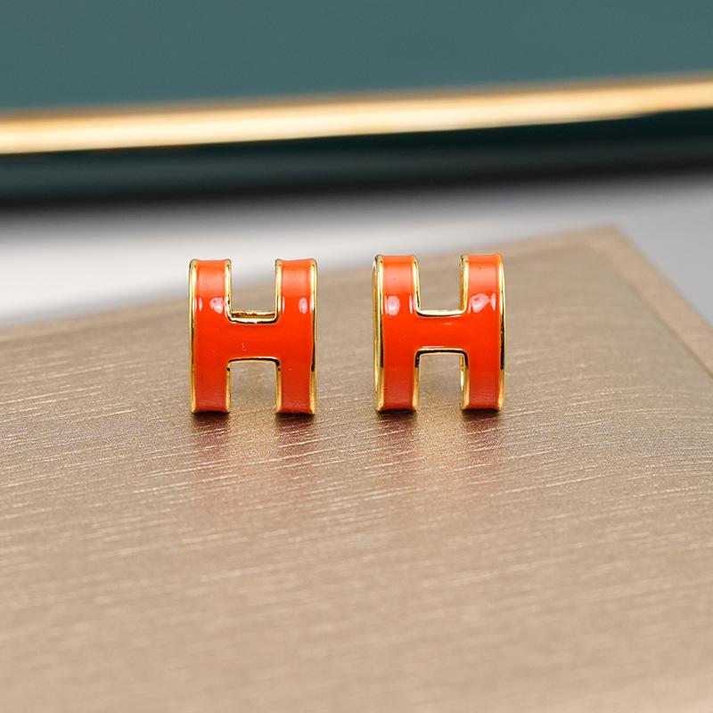 

Серьги-гвоздики с трехмерной эмалевой глазурью в форме буквы H, передовой дизайн, изысканный и маленький темперамент сережек, универсальные серьги 14k оранжевый