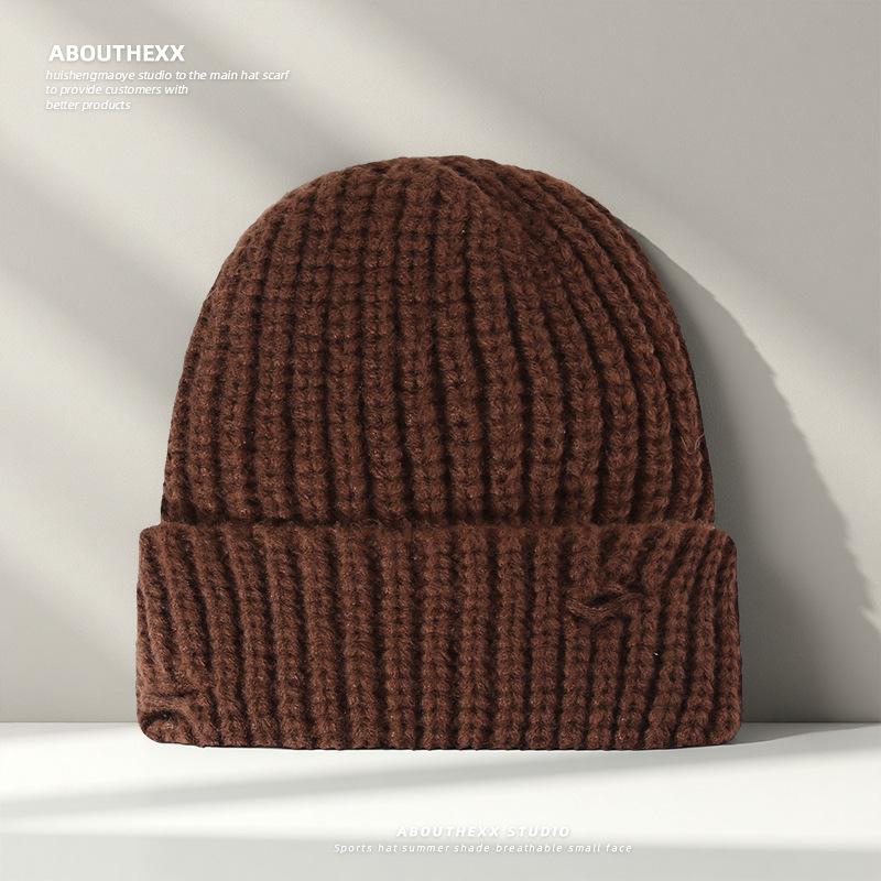 

Новый стиль рваная вязаная шапка для женщин зимняя ретро универсальная шапка, подчеркивающая лицо, маленькая шерстяная шапка, большой обхват головы, теплая шапка-пуловер от холода для мужчин M（56-58cm）