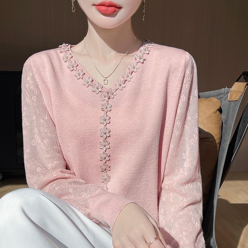

Sheer Sleeve V-Neck Knitwear: Spring/Summer Hollowed-Out Women’s Versatile Base for Elegant Mom Style XL