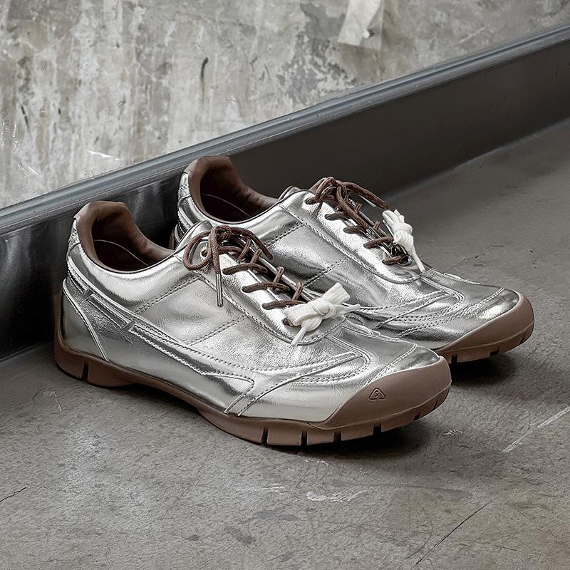 

Ретро кемпинг немецкие тренировочные кроссовки мужские повседневные и легкие универсальные парные светоотражающие спортивные кроссовки футбольного стиля ретро кроссовки Форрест Гамп Female code 36 серебряный