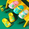 Buty dziecięce z dziurami Baby Cartoon Boy Dinosaur Girl Śliczne antypoślizgowe buty z główką Miękka podeszwa Sand kapcie Lato