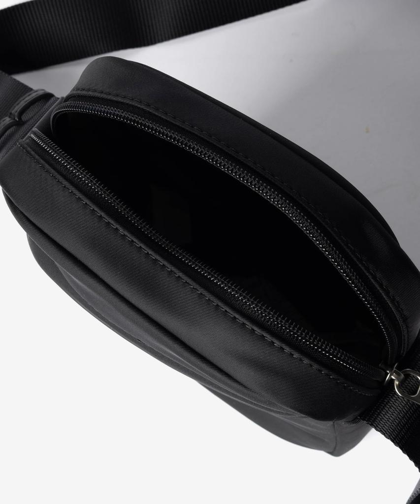 Shoulder Bag LV04D3180G SLEEK REPORTER [Calvin Klein] Men's BLACK/Black [Used]