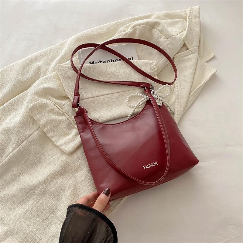 

Тренд подмышечной сумки универсальная сумка женская 2025 лето инс мода простая сумка на плечо нишевый дизайн женская сумка красный