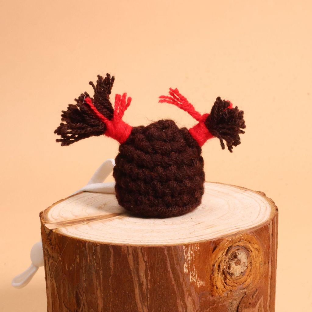 Valentine's Pearl Desktop Goose Set with Mini Knitted Hat & Adjustable Wings Clothing
