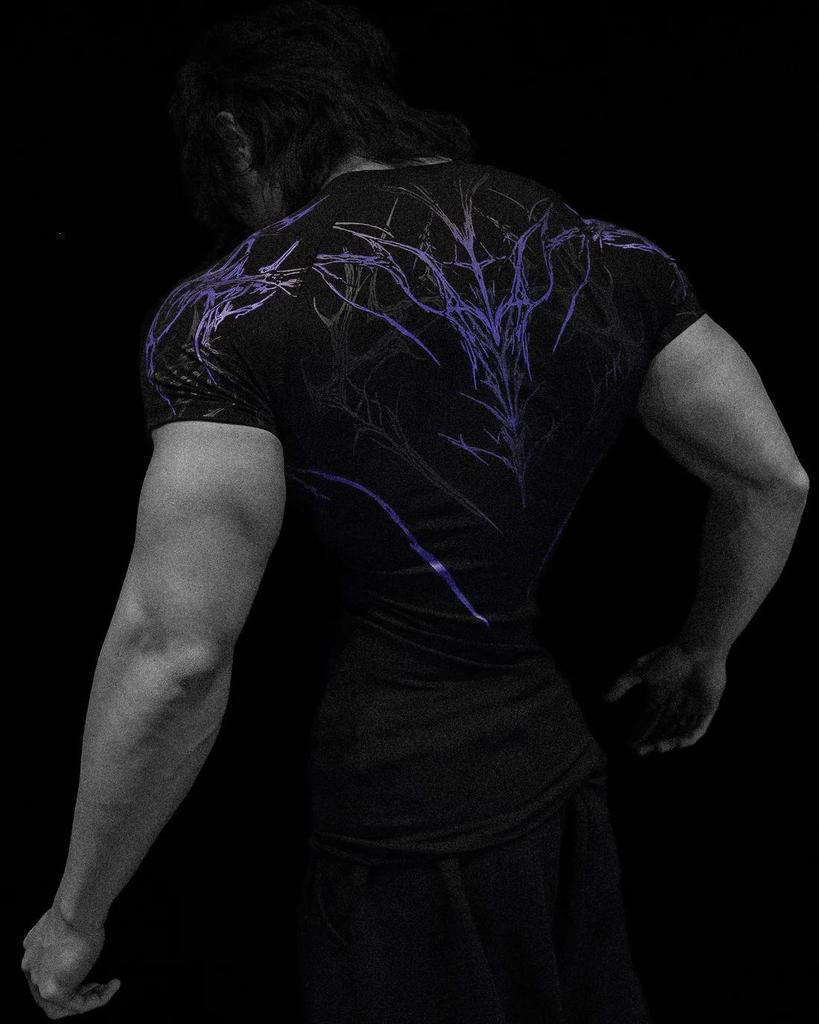 Tricou Fitness Breathedivinity pentru Bărbați cu Uscare Rapidă - Respirabil, Elasticitate Ridicată, Mânecă Scurtă, Compresie.
