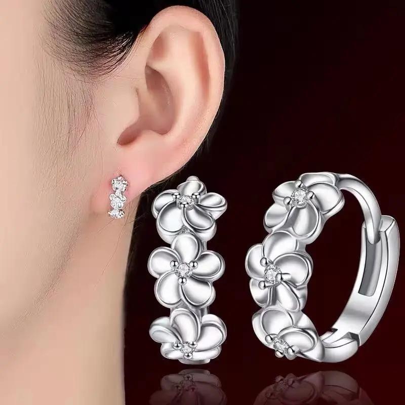 Classic Fashion Crystal Zircon Flower Type Three Five-leaf Hoop Earrings for Women High Quality Bride Jewelry Accessories Gift