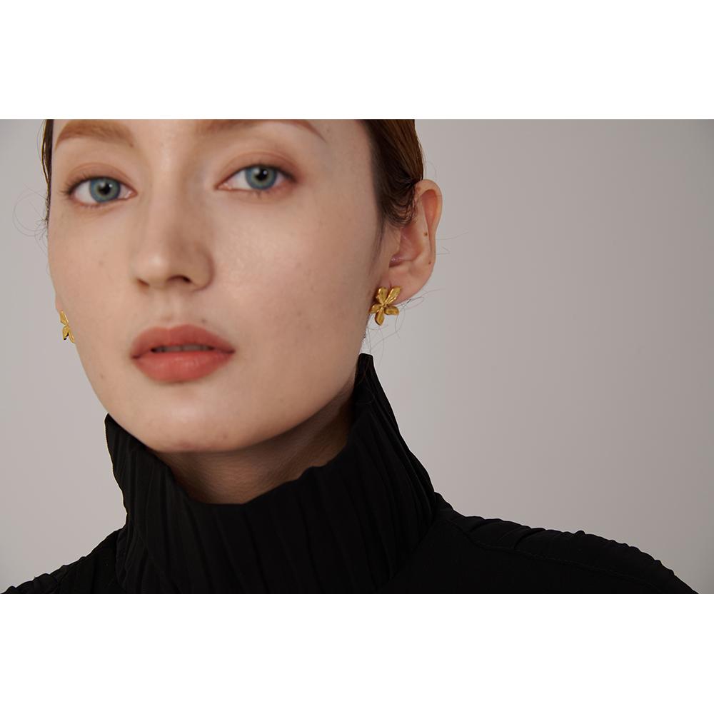 Yhpup Golden Flower Stud Earrings Stainless Steel Metal Jewelry Simple Texture New Floral Modern Women Gift Fashion Waterproof