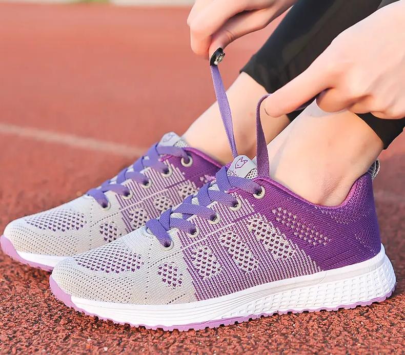 

Женская повседневная обувь, модные дышащие сетчатые туфли для ходьбы на плоской подошве со шнуровкой, кроссовки женские 2024 Tenis Feminino розовые черные белые 42 фиолетовый
