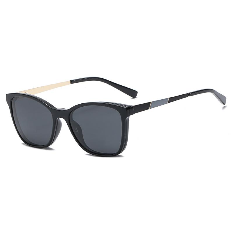 Myopia glasses frame magnetic clip-on sunglasses two-in-one for men and women outdoor decoration TR90Polarized sunglasses with large frames