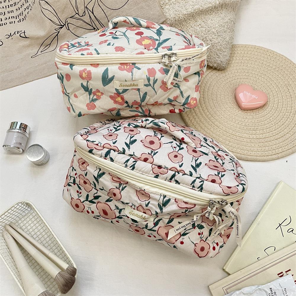 New Portable Travel Bag, Large-capacity Toilet Bag, Women's Lipstick Storage, Skin Care Product Storage Bag, Cosmetic Bag.