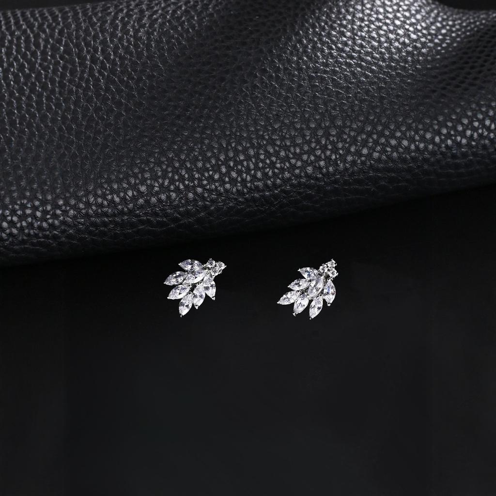 Elegant Temperament Women's Stud Earrings Copper Inlaid Zircon Bridal Earrings Wedding Photography Earrings Cross-border Trade Hot-selling Earrings