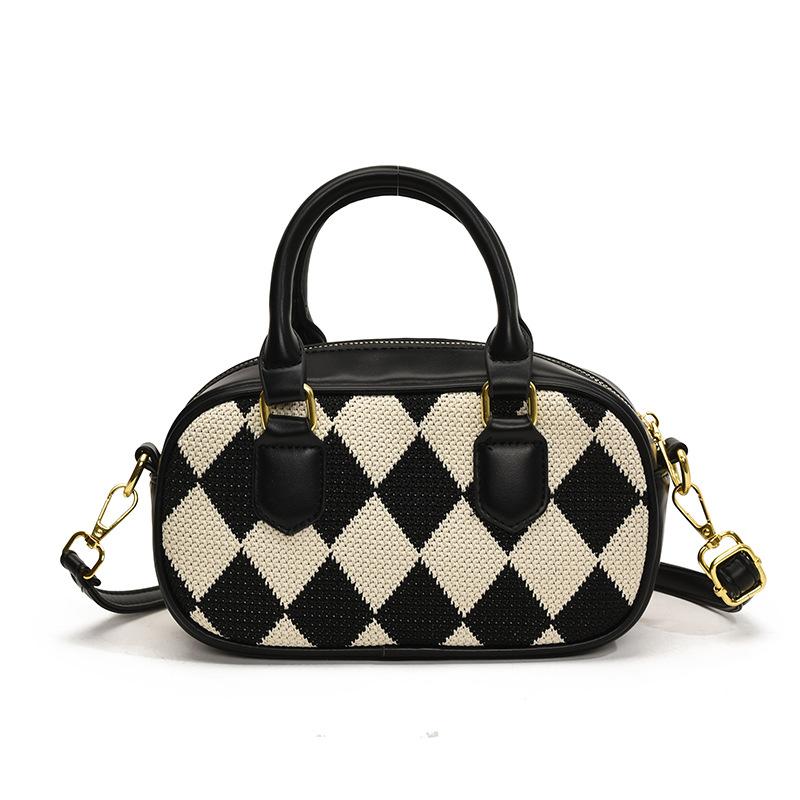 Autumn and winter rhombus niche contrasting color bag women's new fashion versatile messenger bag portable bowling bag