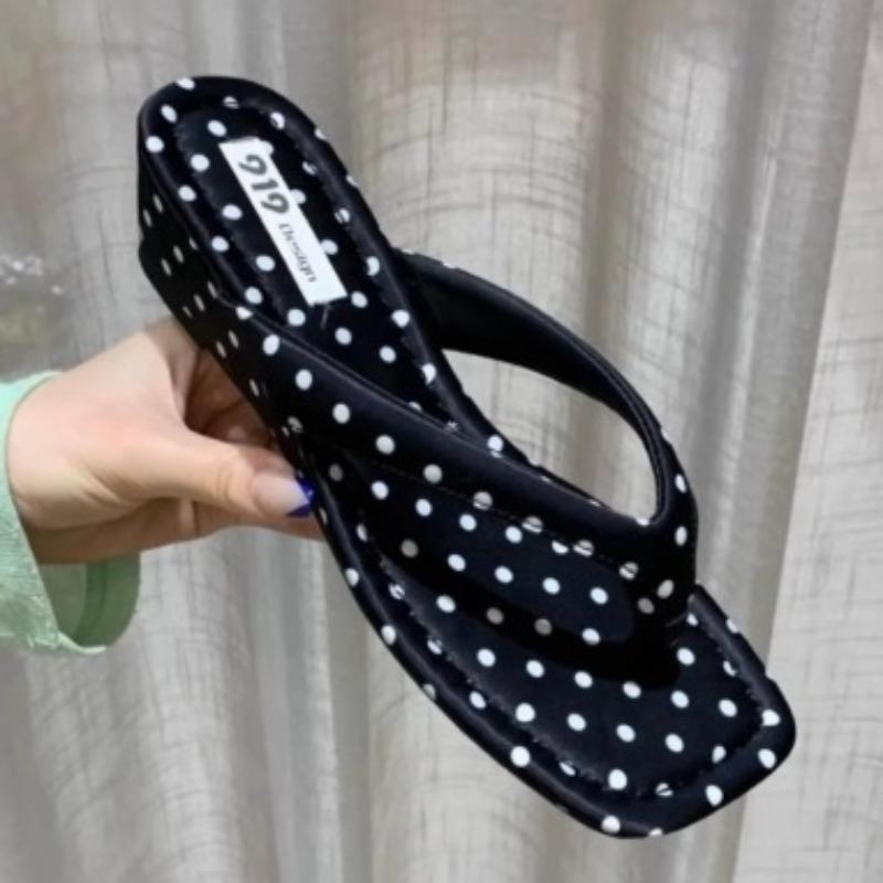 Sweet and Versatile Toe Polka Dot Vacation Shoes Platform-soled Wedged Sandals Fashionable Flip-flops Women's Summer Retro Korean Version Outside