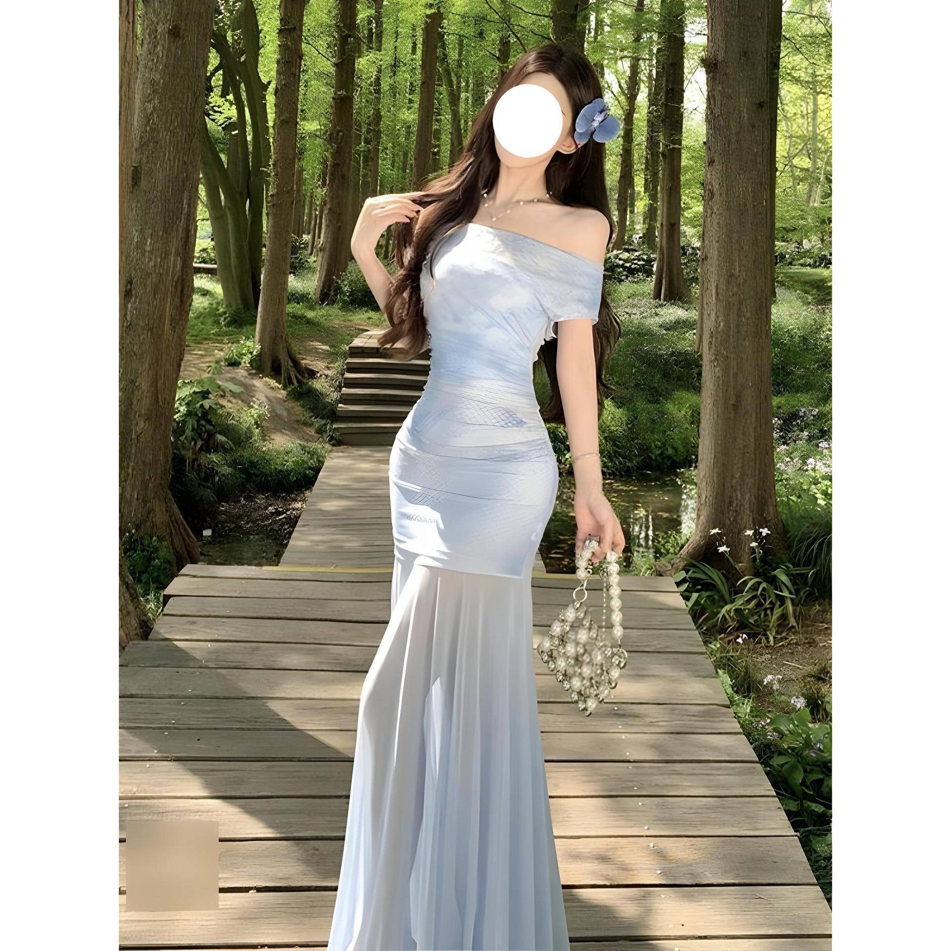 

Модное платье на бретелях, красивая юбка с цветочным принтом, повседневный темперамент, юбка, скрывающая живот и подчеркивающая стройность, женский летний шик XL- (recommended 110-60kg)