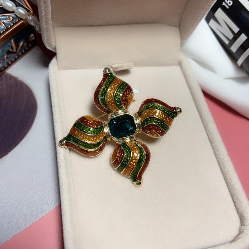 Vintage Antique-Style Gemstone Brooch for Men and Women - Party Dress Accessory