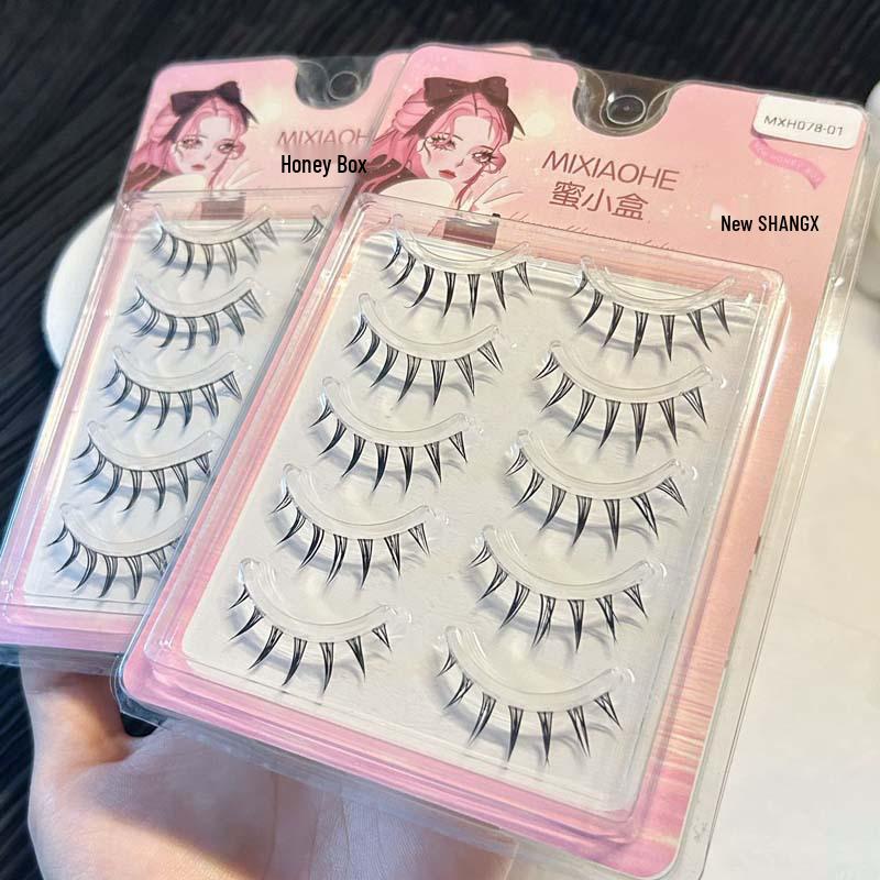 

Barbie Doll Natural Curl False Eyelashes for Enlarging Eyes