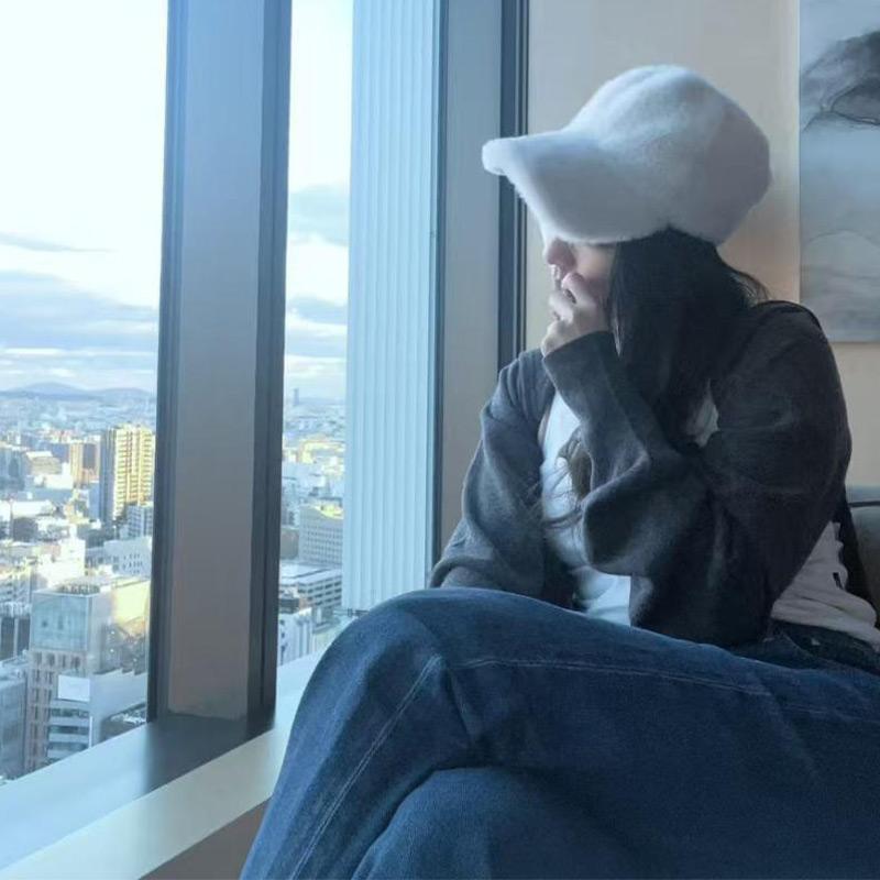 Women's Hat Solid Color Fluffy Faux Fur Baseball Hat Outdoor Women's Luxury Thick Thickened Cap Men Winter Warm Snapback Hats