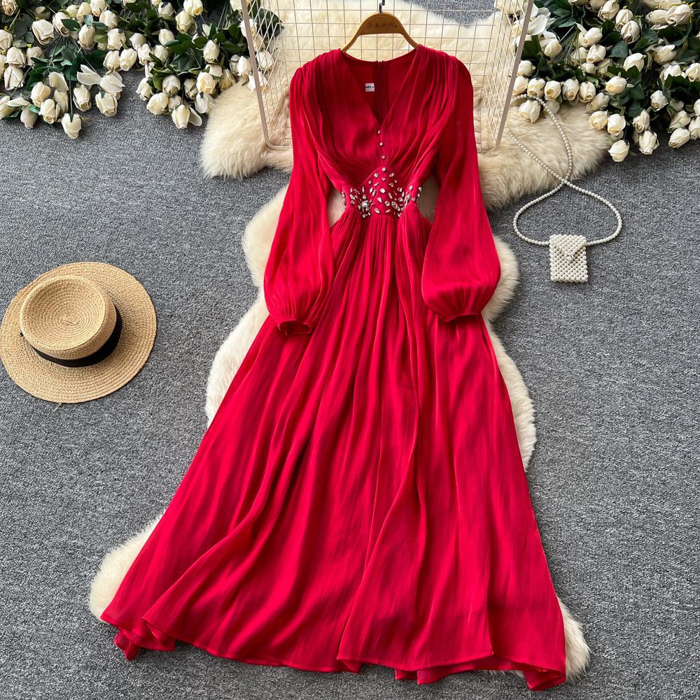 French retro red V-neck lantern sleeve bead dress, women's waist and thin temperament elegant and big swing dress