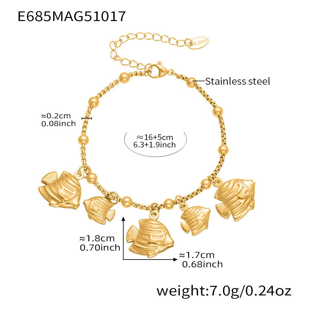 Qiong Yao Ocean-Style Shell & Fish Pendant Bracelet with 18k Gold PVD Plating