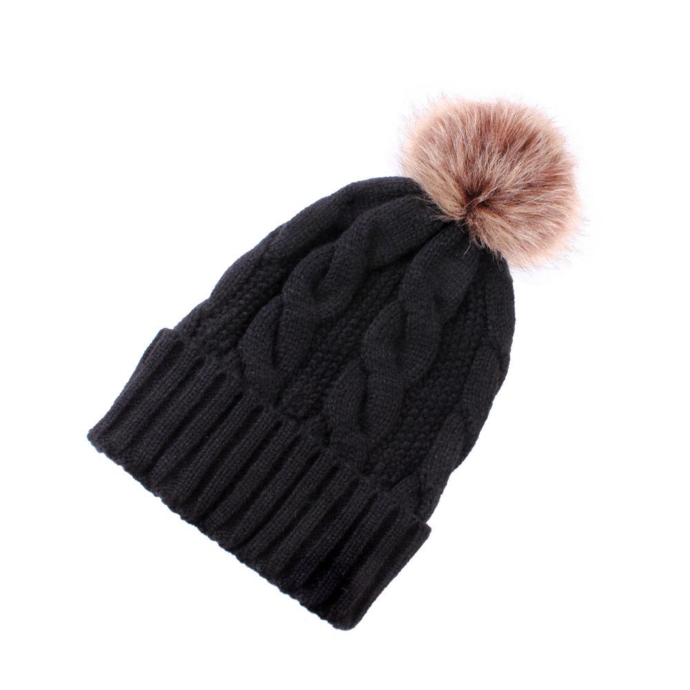 Dámská podzimní zimní jednobarevná plyšová teplá čepice ze zesílené vlny