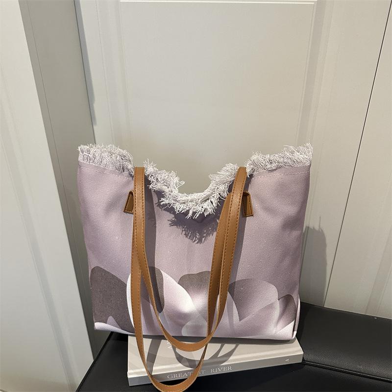 

Popular large-capacity canvas, portable fringed beach bag, going out for commuting, shoulder tote bag, Bao Ma shopping bag.