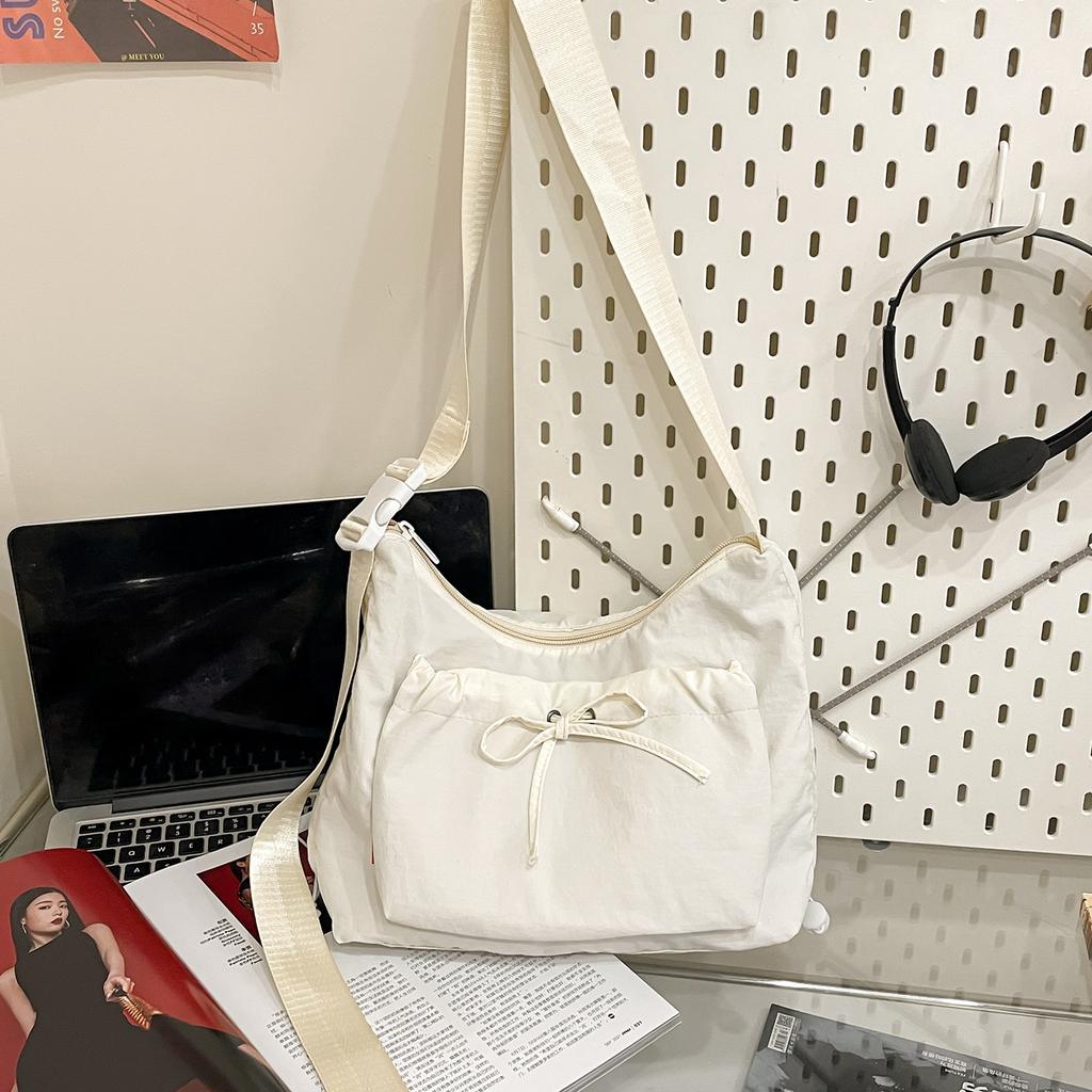 Nylon Cloth Lightweight Puff Bag Sports and Leisure Messenger Bag Women's Large-capacity Lazy Commuter Shoulder Bag