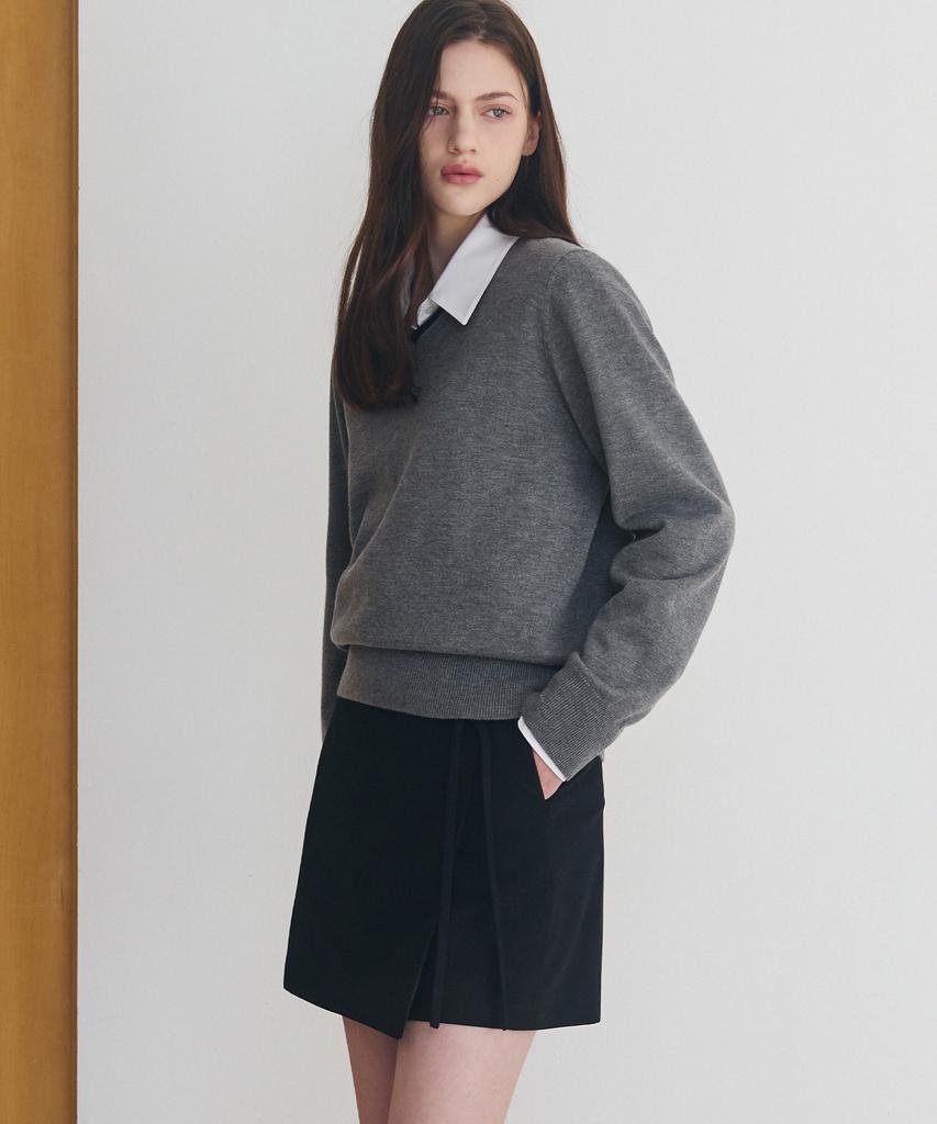 Deuloupisumeon Two-Fly Rib V-Neck Wool Blended Knit [Black]