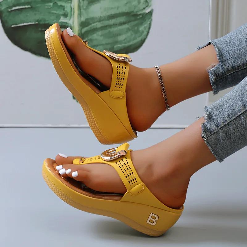 Women Flip-flops Fashion Wedge Platform Slippers Designer Metal Buckle Flip-flops Outdoor Casual Beach Slippers for Women Slides