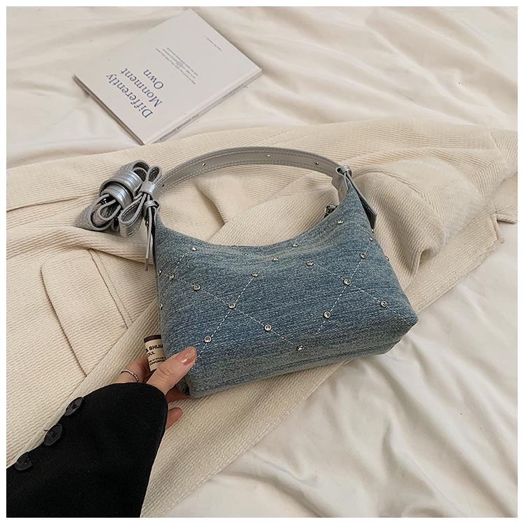 

Женская джинсовая летняя модная сумка кроссбоди - Нишевый дизайн сумка-пельмень серебряный