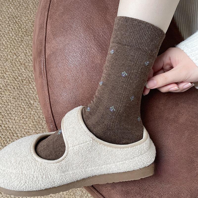 Damen Herbst und Winter Neue Zarte Kleine Gebrochene Blumen in den Schlauchstapelsocken