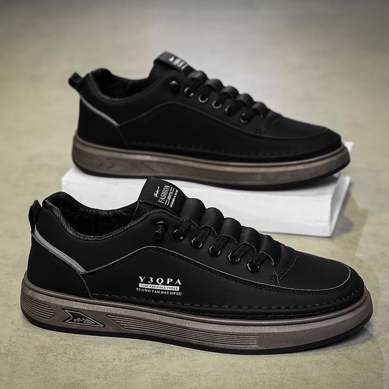 2025 Herren Frühling Freizeit-Sneakers: Trendige britische Leder-Slipper