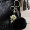 Miniatur Krähenschädel Schlüsselanhänger Gefiederter Ball Anhänger Kompakt Gotischer Schmuck Harz Hergestellter Schlüsselanhänger Für Männer Frauen Jugendliche