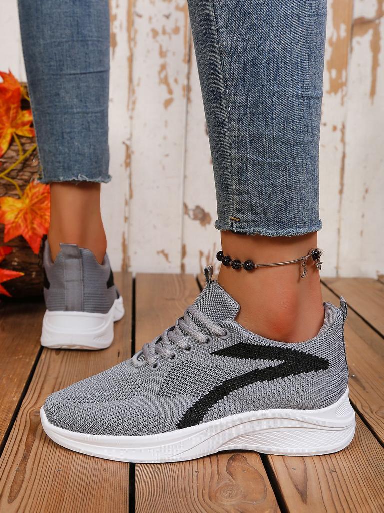 Spring Flying Woven Mesh Breathable Soft Sole Lightweight Non-slip Mother Shoes