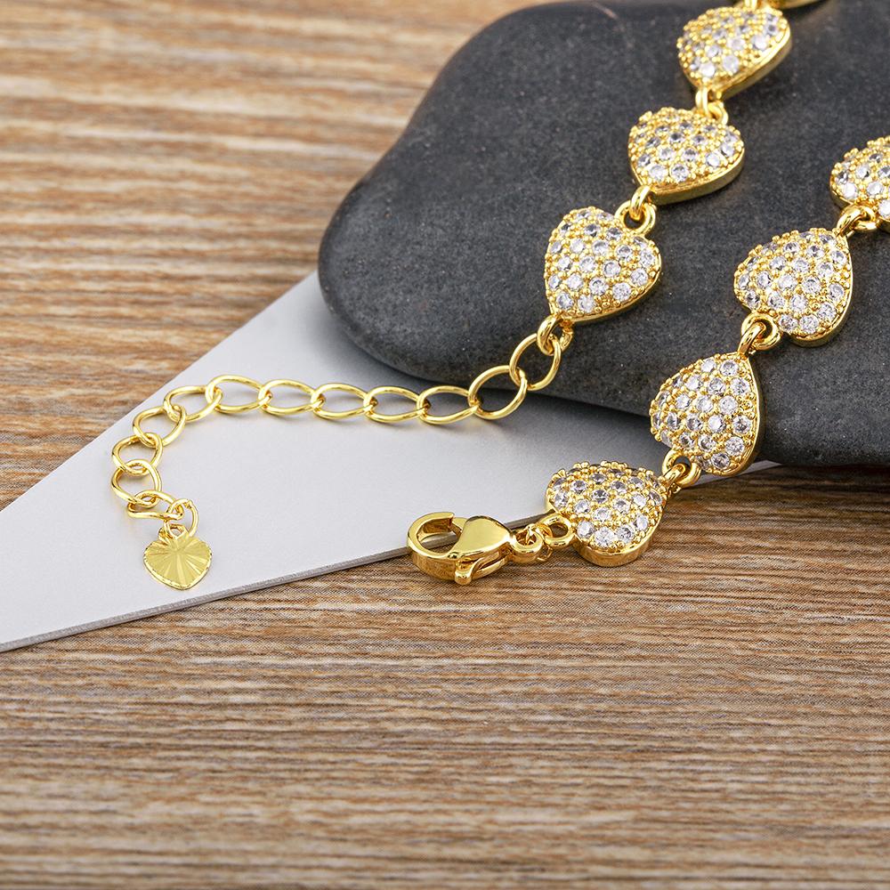 Gold Chain Heart Bracelet, a Wedding Gift for Women.