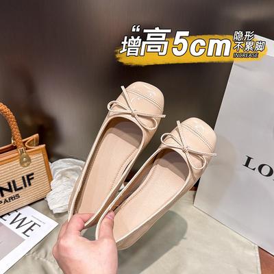 Nouvelles chaussures simples à bouche peu profonde avec rehausse intérieure pour femmes, chaussures de ballet en cuir à nœud doux à semelle souple et décontractées pour femmes