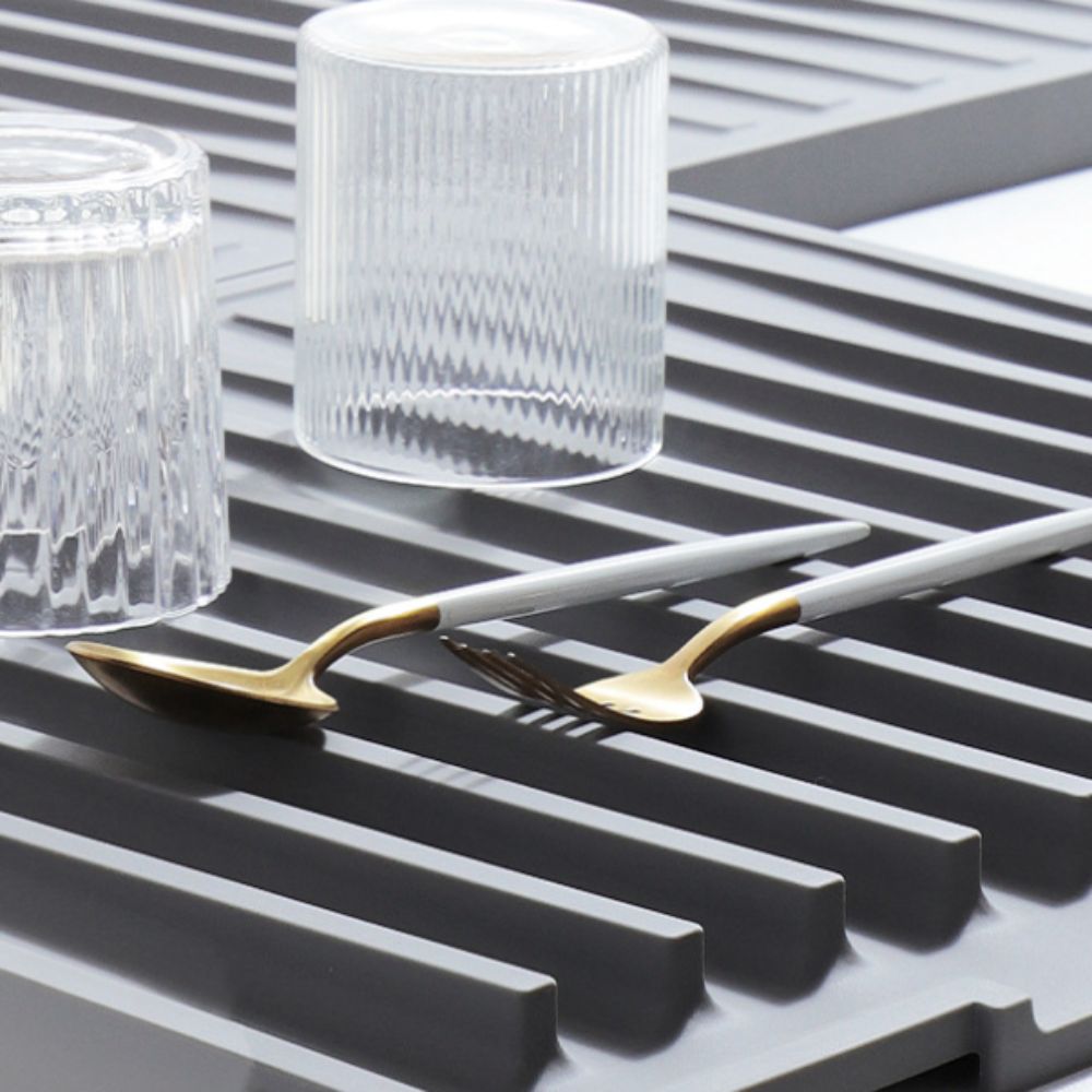Non-slip Tableware Drainage Mat Slope Diversion Design Kitchen Sink Drain Pad Counter Top