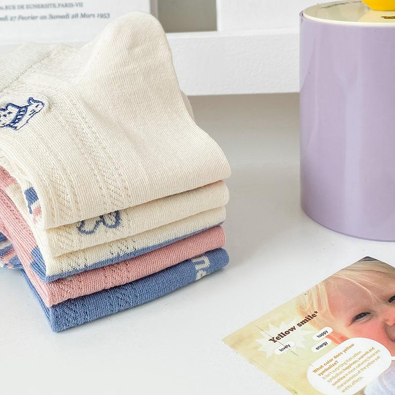 Chaussettes courtes pour femmes pour le printemps et l'été, Maille ultra-fine, Perforées, Respirantes et Mignonnes Chaussettes courtes en coton à motifs de dessins animés, Socquettes