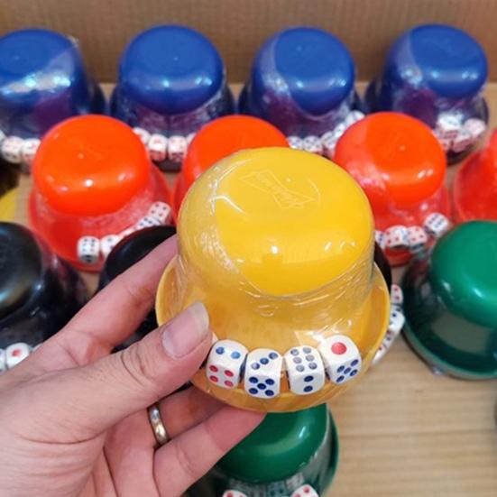 2 Sets Dice Cup with Base 10 Dot Dice Heavy Duty Manual Shaker Cup Adults Family Night Bar Party Gambling Drinking Board Game Casino Equipment