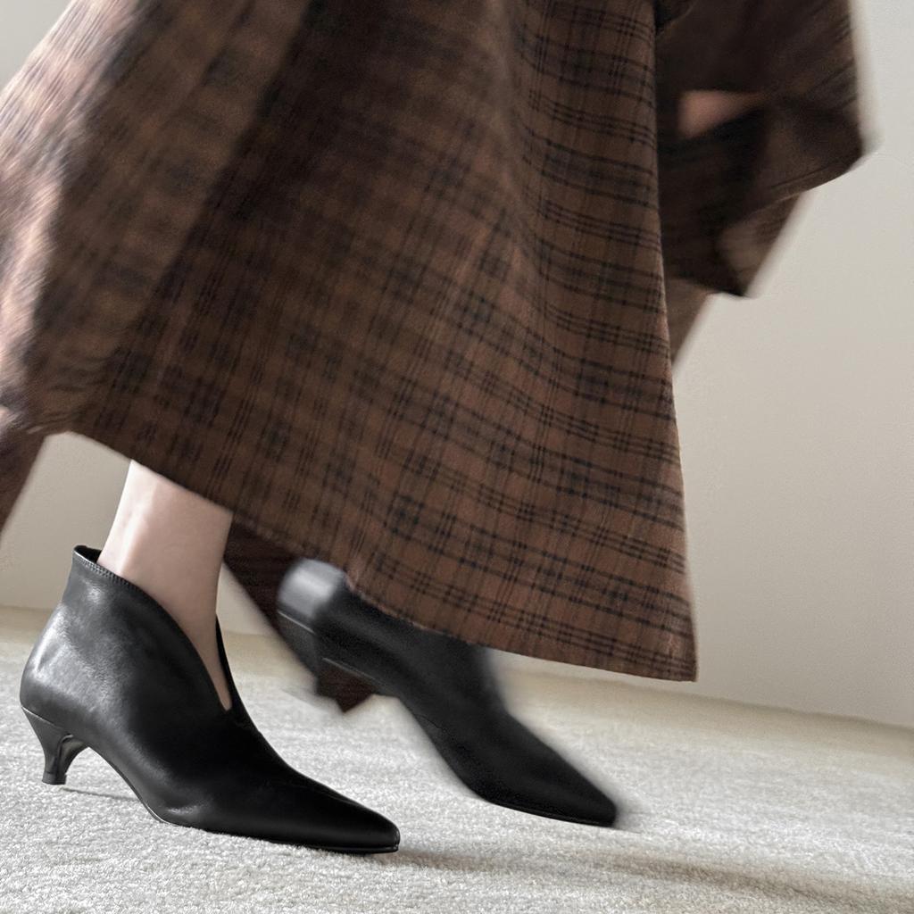 Moda 2025 NUOVI Stivaletti Autunnali Bambino Pelle Scamosciata Scarpe Donna Punta Acuta Tacco Sottile Scarpe Zip Stivali Moderni Stivali con Tacco Alto