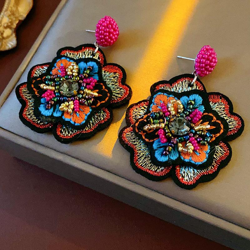 Colorful Rice Beads Embroidered Flower Earrings for Women Unique Design Drop Earring Retro Delicate Luxury Designer Jewelry