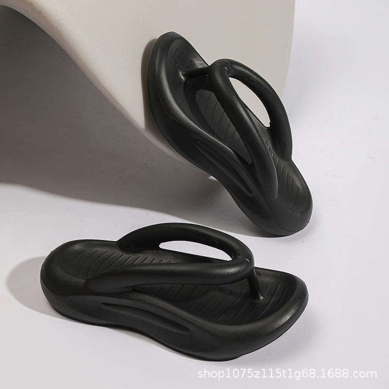 Flip-flops summer new men's thick-soled foot traps casual solid color couple's beach cool slippers