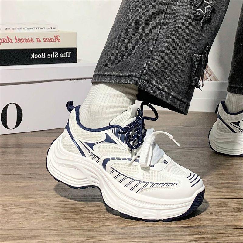 Popular soft-soled lightweight sneakers women's 2025 summer Korean version versatile thick-soled breathable shock-absorbing dad shoes