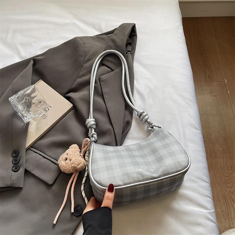 

2025 summer foreign style small bag women s high-value fashion shoulder messenger bag pleated plaid handbag small bag серебряный