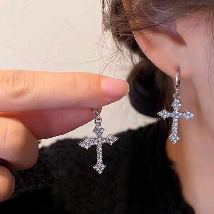Crystal Zircon Crucifix Ear Clips Handmade Hoop Earrings Lightweight Comfortable Ear Accessory for Fashion Enthusiasts